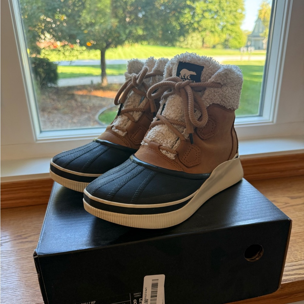 Sorel Black, Tan and Cream Sherpa-Lined Ankle Booties - Picture 2 of 4
